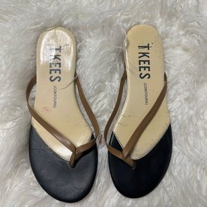 TKEES slippers